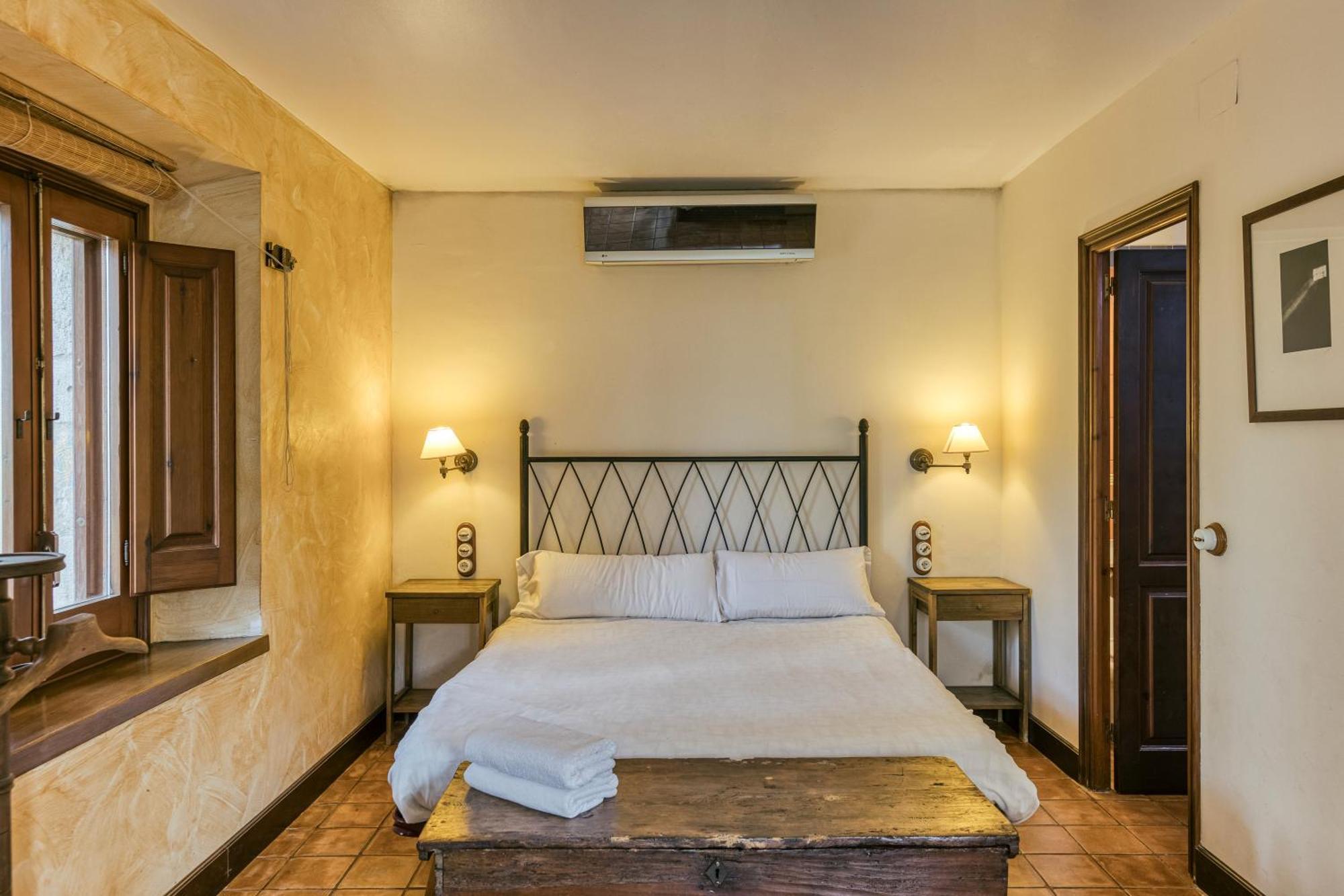 Casa Rural Mas Fuselles ชีโรนา ภายนอก รูปภาพ