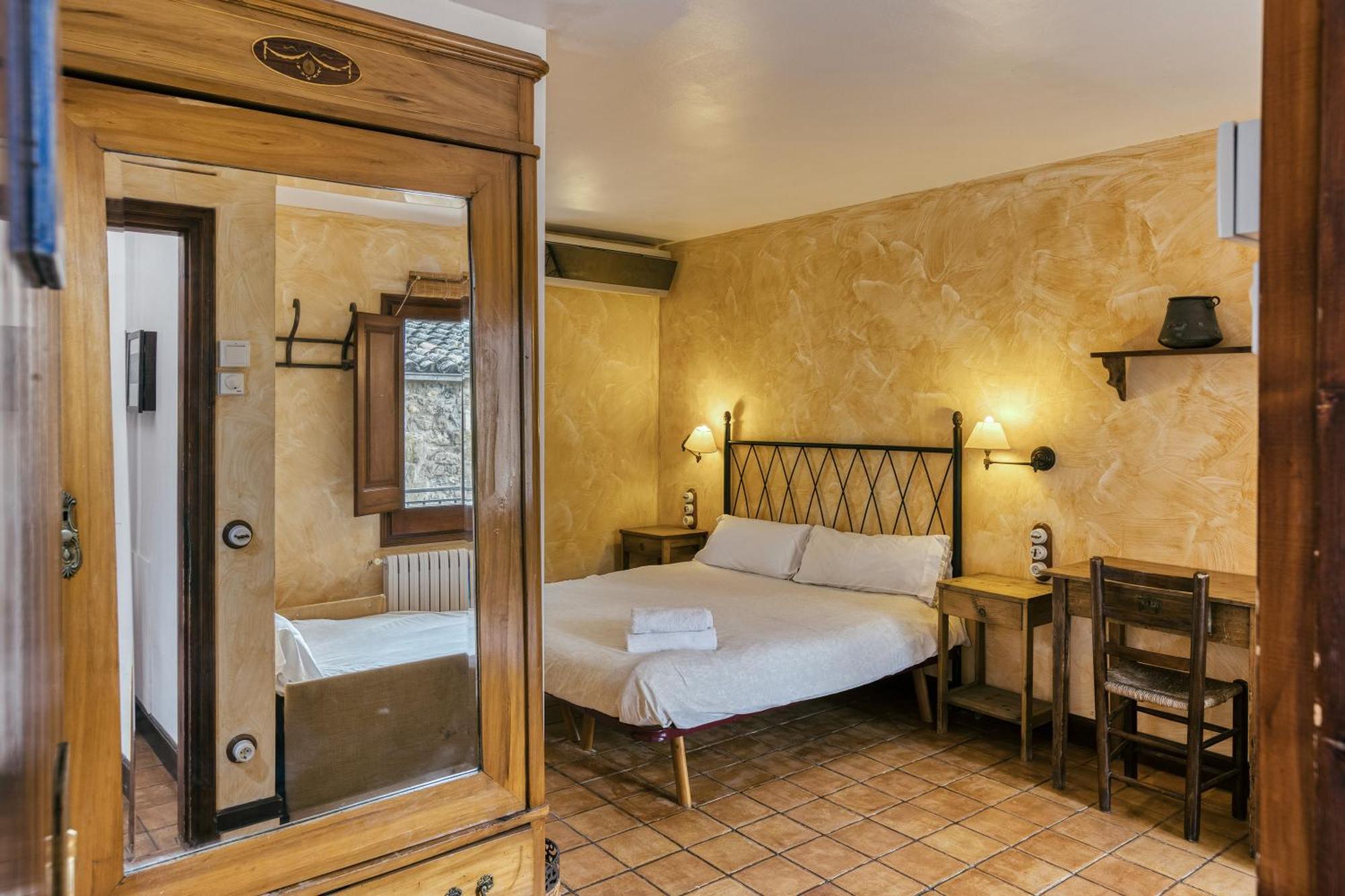 Casa Rural Mas Fuselles ชีโรนา ภายนอก รูปภาพ